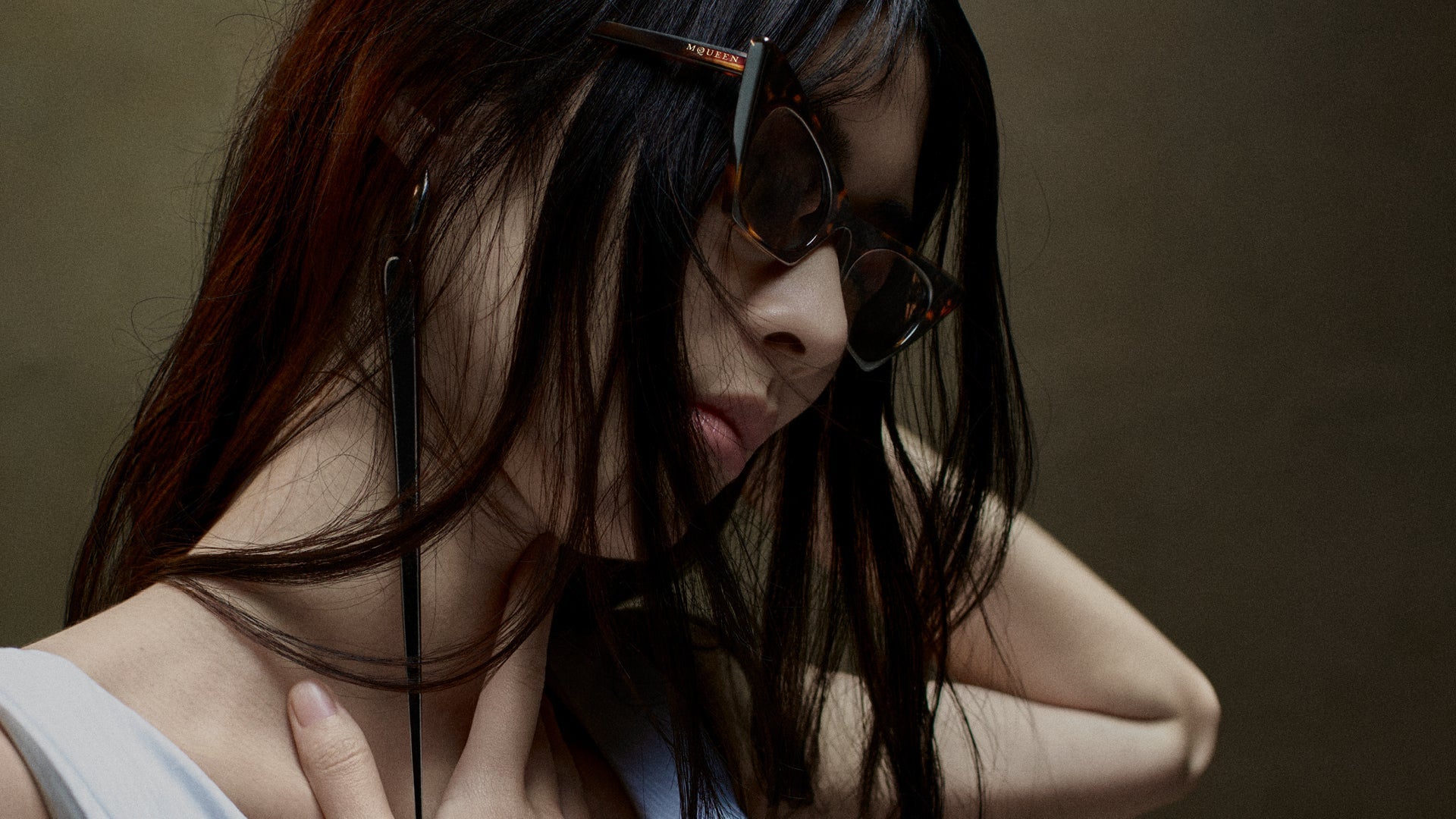 Designer Alexander McQueen sunglasses and optical frames – bold, high-fashion luxury eyewear for men and women