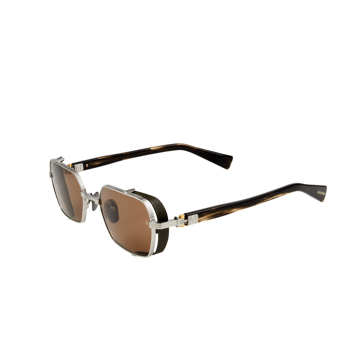 Brown swirl frame with gold toned hardware  Vintage style square shape with side shields Brown tinted lenses Lens size: 52 mm | Bridge: 21mm | Temples: 140 mm  100% UV protection Made in Japan Case and lens cloth included